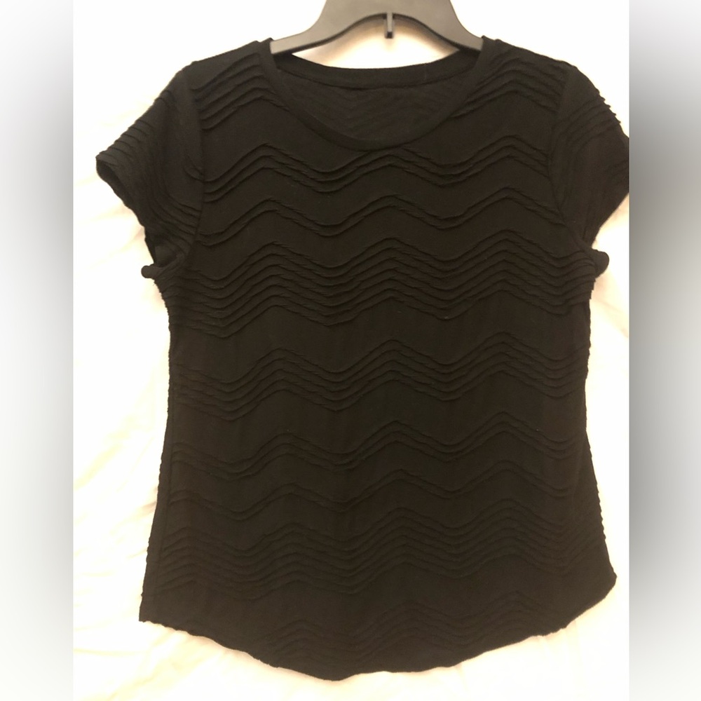 Med Elegant Black Textured Women's Short Sleeve Black Sheer Top
